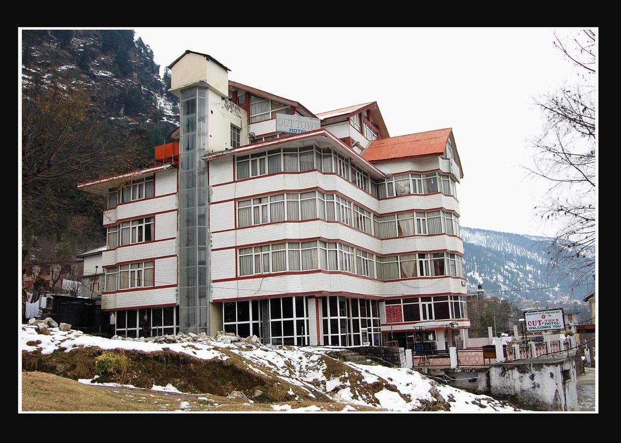 Hotel Out Town - Manali (Himachal Pradesh) — Photos 3